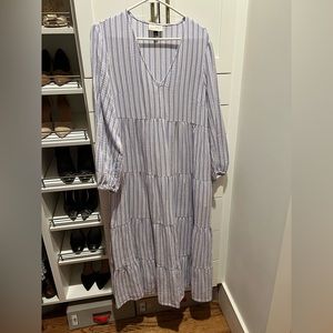 Universal Thread dress with balloon sleeves, size medium